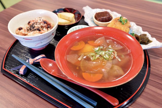 「ほっとする空間」紡ぐキッチン