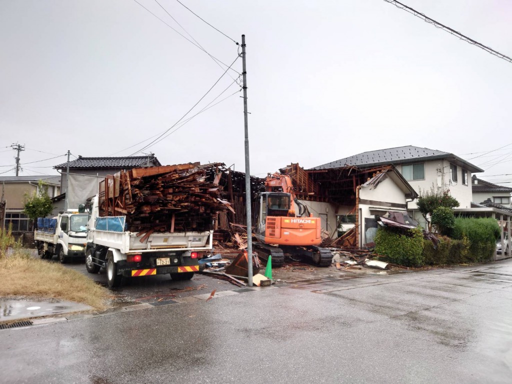 解体作業は信頼出来る業者に任せよう!