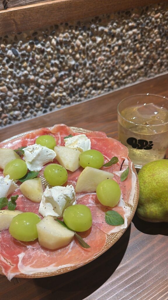 フォーピース食堂